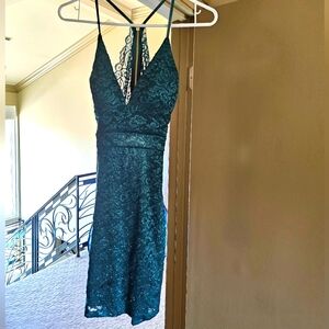 Love, Nickie Lew emerald green lacy,sparkly dress,open back,zipper,new w/ tags